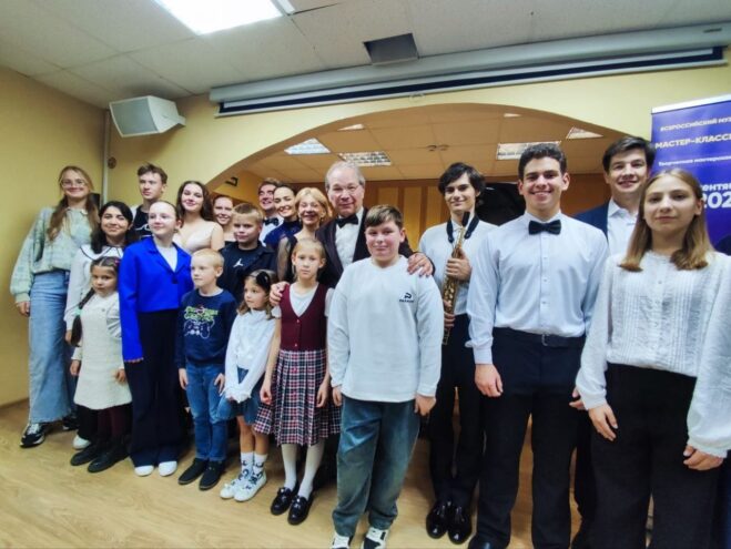 Лучшие музыканты страны провели мастер-классы для юных жителей Твери Лучшие музыканты страны провели мастер-классы для юных жителей Твери