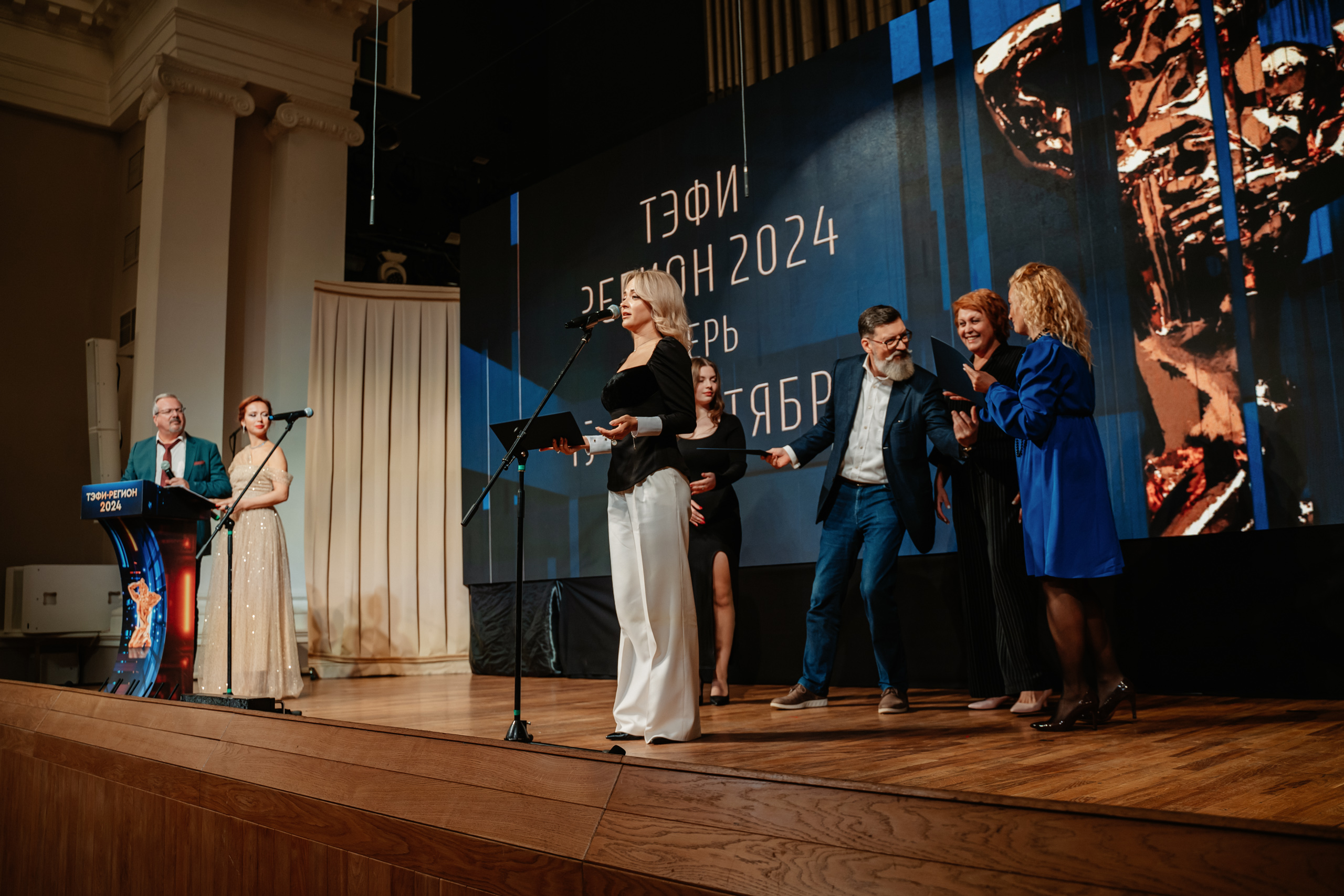 Большой фоторепортаж с закрытия XXIII Всероссийского телевизионного конкурса «ТЭФИ-Регион» 2024 Большой фоторепортаж с закрытия XXIII Всероссийского телевизионного конкурса «ТЭФИ-Регион» 2024