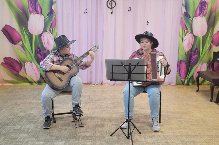 В Андреаполе выступили семейные ансамбли В Андреаполе выступили семейные ансамбли