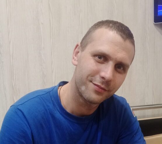 Живет такой парень: Александр Крайнов спас людей во время атаки дронов на Торопец Живет такой парень: Александр Крайнов спас людей во время атаки дронов на Торопец