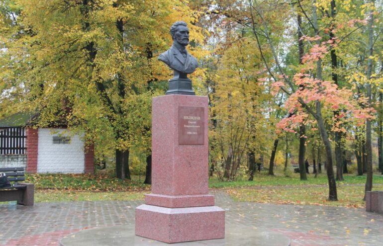В Тверской области установили памятник Сергею Нелидову В Тверской области установили памятник Сергею Нелидову