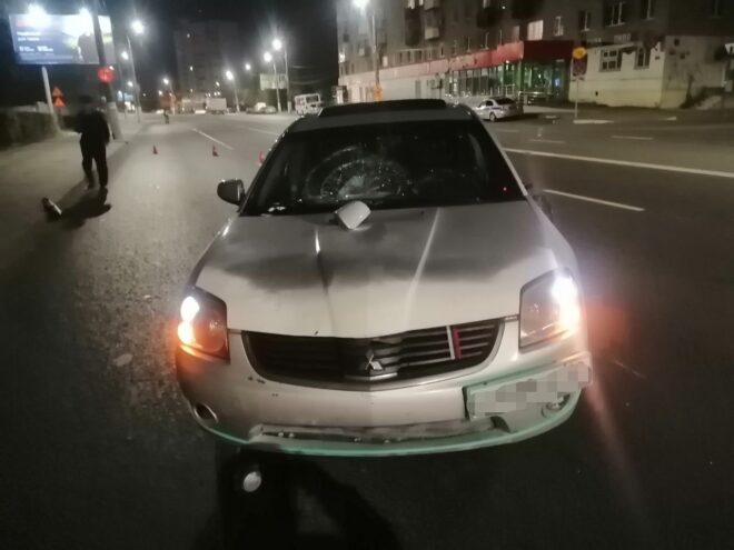 В Твери произошло ДТП с переходившим дорогу в неположенном месте пешеходом В Твери произошло ДТП с переходившим дорогу в неположенном месте пешеходом