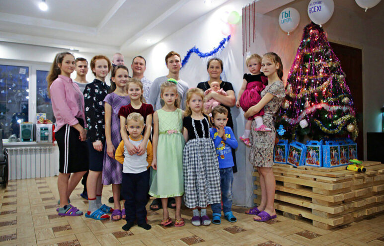 В самой большой семье Тверской области родился 16-й ребёнок