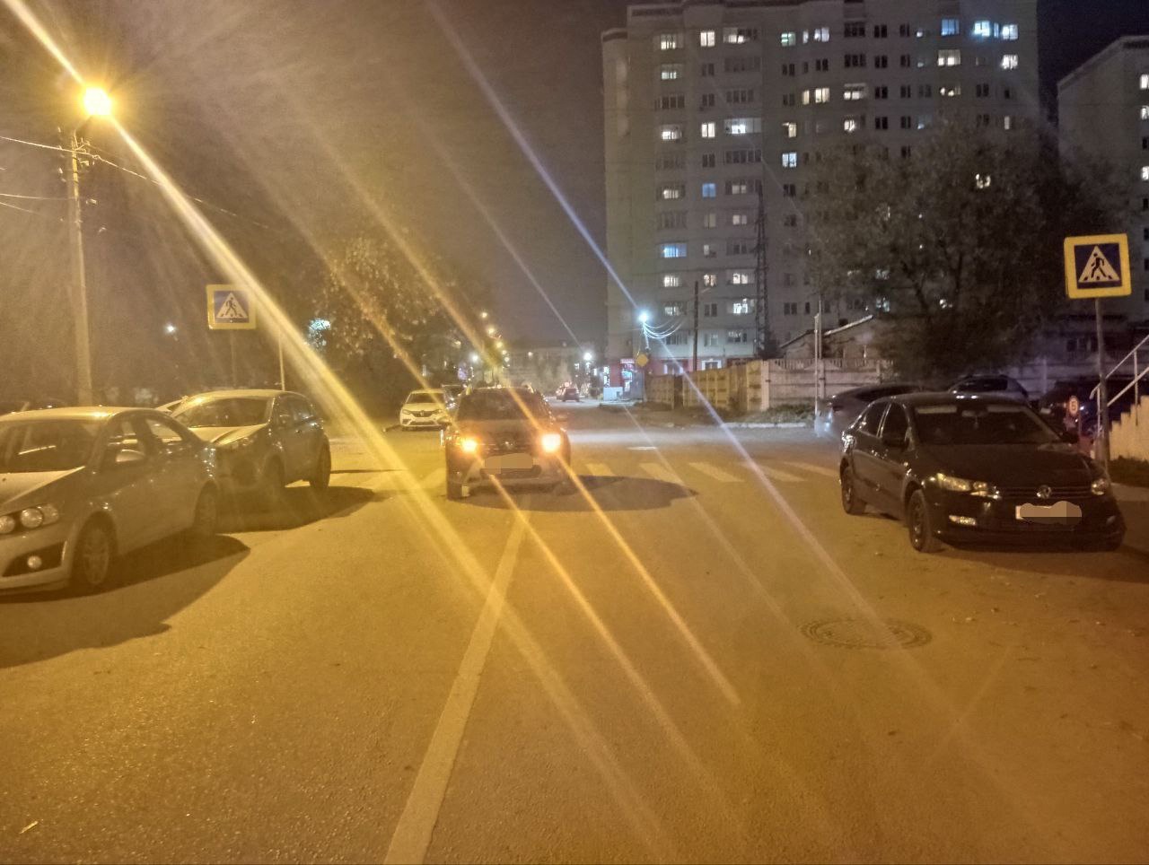 В Твери водитель иномарки сбил пешехода на переходе В Твери водитель иномарки сбил пешехода на переходе