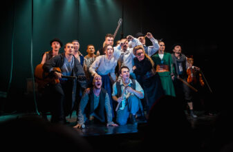 Тверской ТЮЗ приглашает на детские спектакли во время осенних каникул Тверской ТЮЗ приглашает на детские спектакли во время осенних каникул