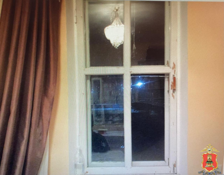 Под Тверью мужчина пытался украсть пожертвования из храма Под Тверью мужчина пытался украсть пожертвования из храма