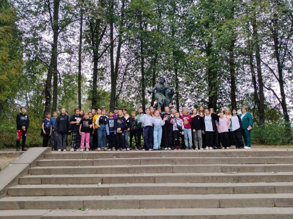 Учащиеся Лихославльского округа посетили Псковскую область Учащиеся Лихославльского округа посетили Псковскую область
