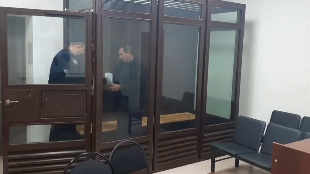 В Тверской области заключили под стражу мужчину, который спровоцировал смертельную аварию В Тверской области заключили под стражу мужчину, который спровоцировал смертельную аварию