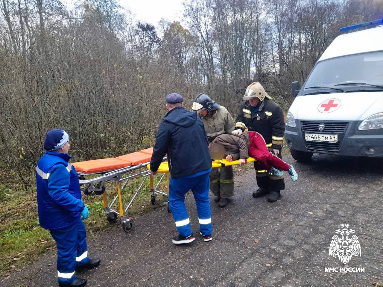 В Тверской области спасли женщину, застрявшую в автомобиле