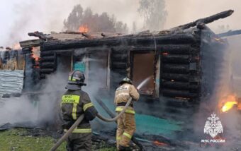 В деревне в Тверской области потушили жилой дом В деревне в Тверской области потушили жилой дом