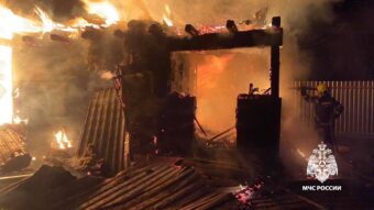 В Тверской области потушили загоревшуюся баню