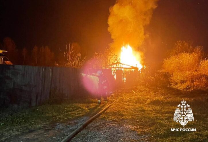 Под Тверью дотла сгорела баня Под Тверью дотла сгорела баня