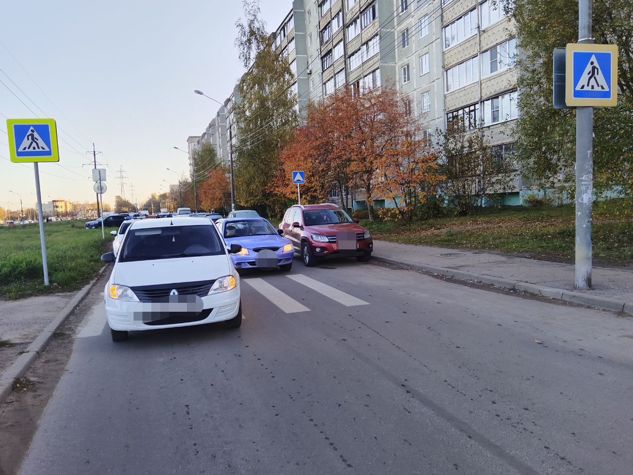 В Твери иномарка сбила несовершеннолетнюю девушку на переходе В Твери иномарка сбила несовершеннолетнюю девушку на переходе