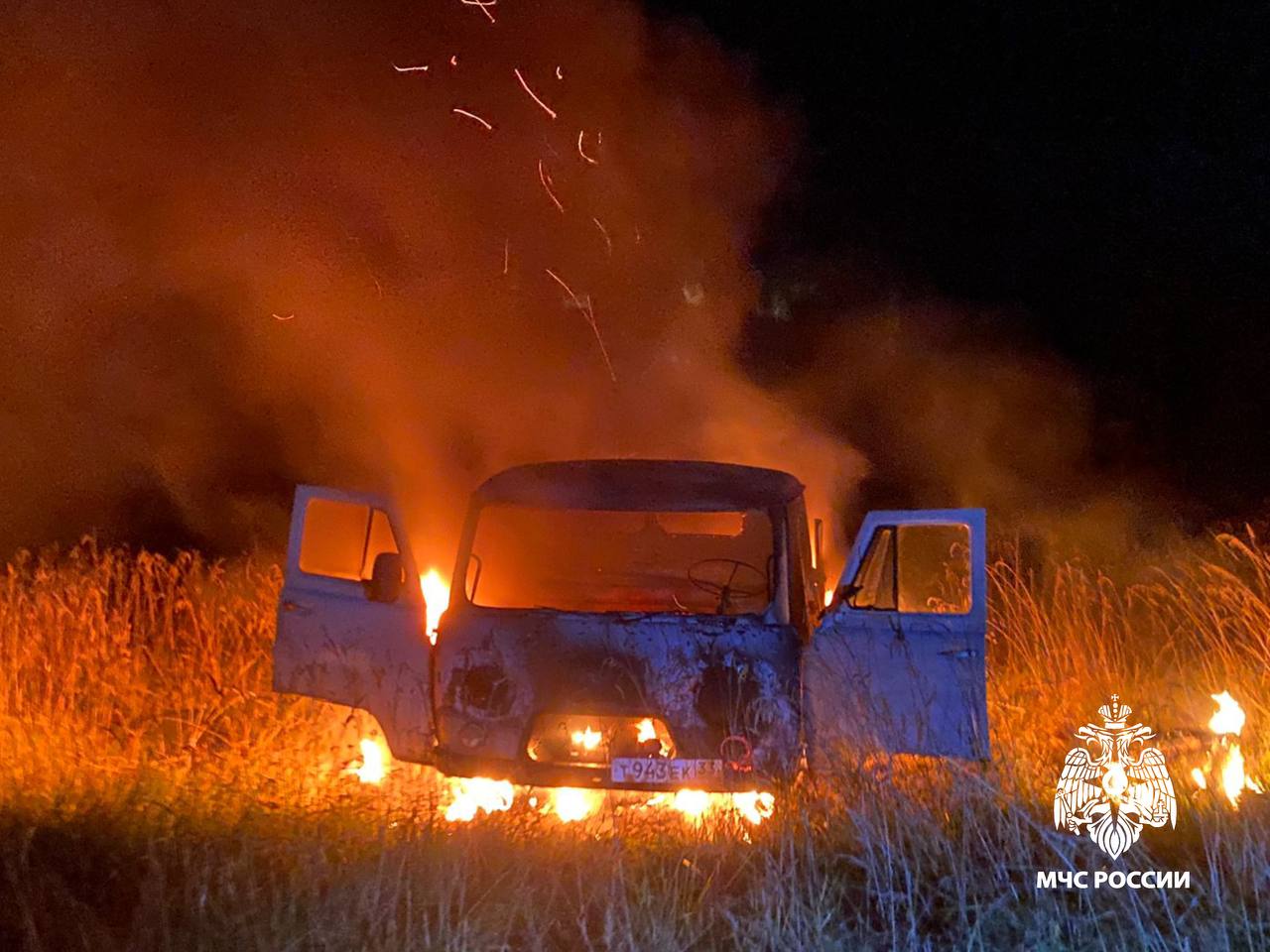 За ночь в Тверской области загорелось два автомобиля За ночь в Тверской области загорелось два автомобиля