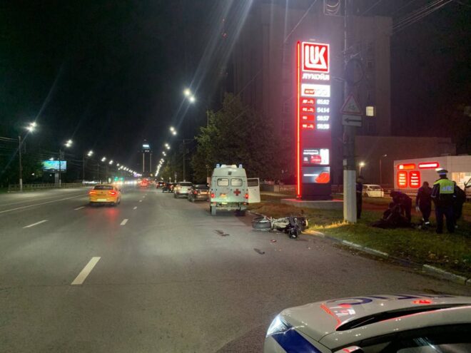 В Твери в аварии пострадала пассажирка мотоцикла В Твери в аварии пострадала пассажирка мотоцикла
