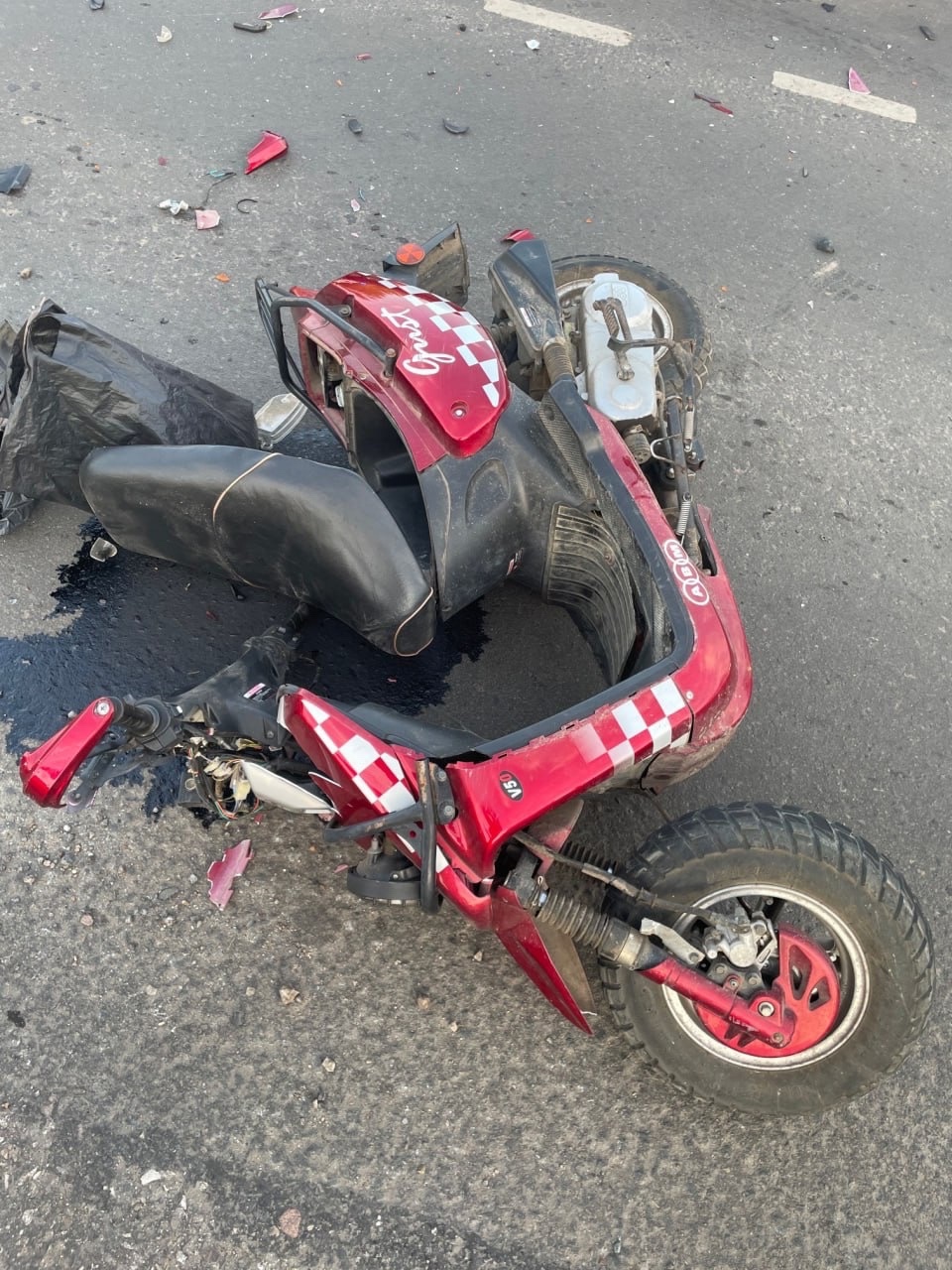В Твери в ДТП серьезно пострадал водитель мопеда В Твери в ДТП серьезно пострадал водитель мопеда