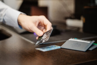 Житель Тверской области погасил долг за аренду электровелосипеда с помощью денег знакомой Житель Тверской области погасил долг за аренду электровелосипеда с помощью денег знакомой