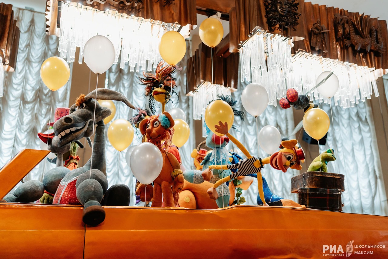 От замысла к воплощению: Тверской театр кукол показал работы главного художника