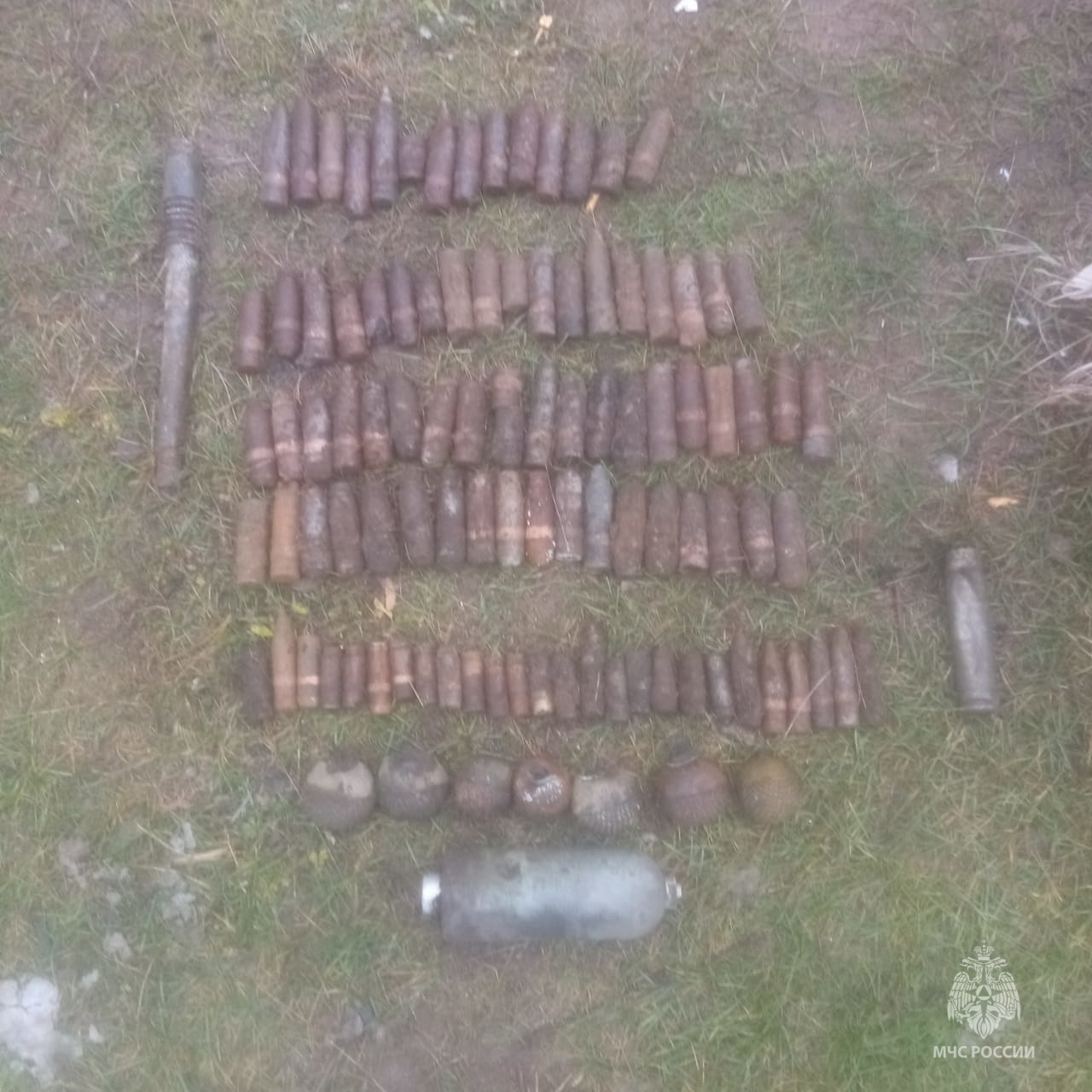 В Торопецком округе уничтожили 100 боеприпасов времен войны В Торопецком округе уничтожили 100 боеприпасов времен войны
