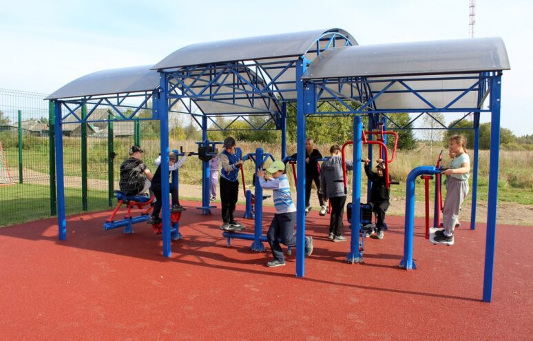 В Тверской области по госпрограмме благоустраивают общественные пространства и ремонтируют дорогу