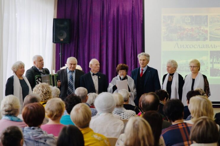 Старшие поколения города и поселка встретились в Лихославльском округе