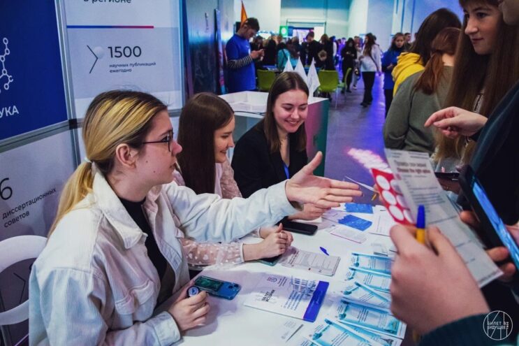В Твери перенесли профориентационный фестиваль «Билет в будущее» В Твери перенесут фестиваль «Билет в будущее» во избежание распространения заболеваемости ОРВИ