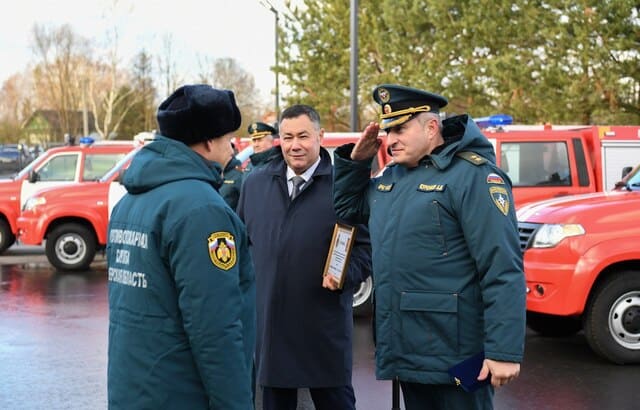 Глава МЧС России Александр Куренков и губернатор Игорь Руденя открыли новое здание пожарной части №5 Глава МЧС России Александр Куренков и губернатор Игорь Руденя открыли новое здание пожарной части №5