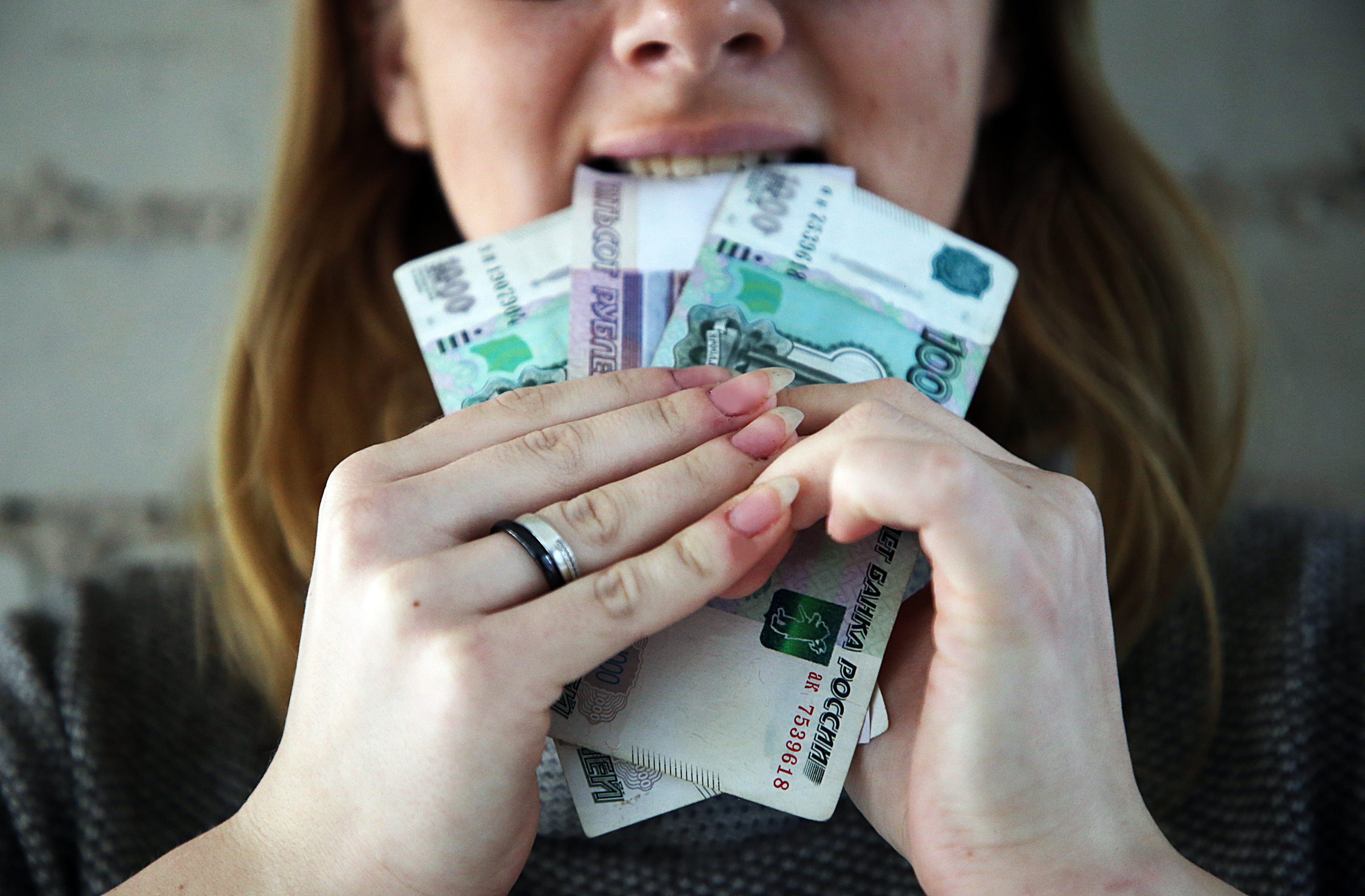 Жительница Тверской области набрала кредиты на своих родственников и друзей Жительница Тверской области набрала кредиты на своих родственников и друзей