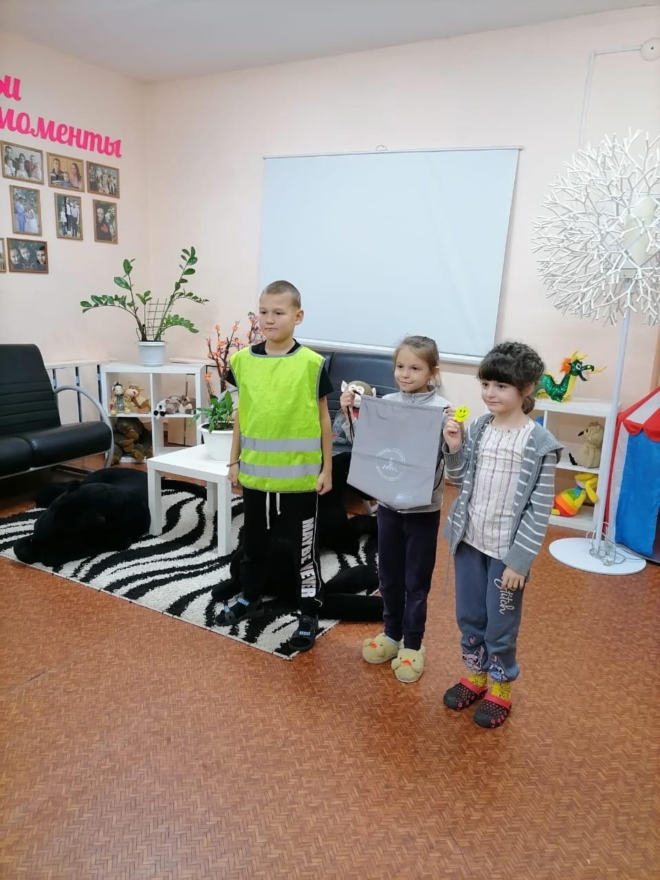 Юным жителям Ржева рассказали, как правильно переходить проезжую часть