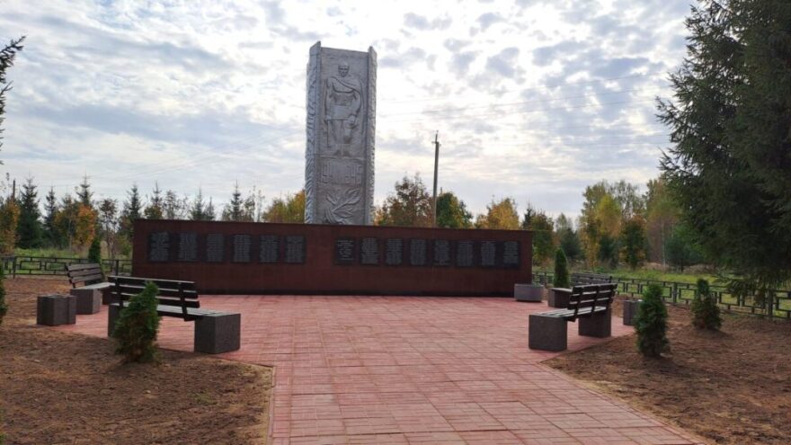 Три мемориала восстановили в Лихославльском округе