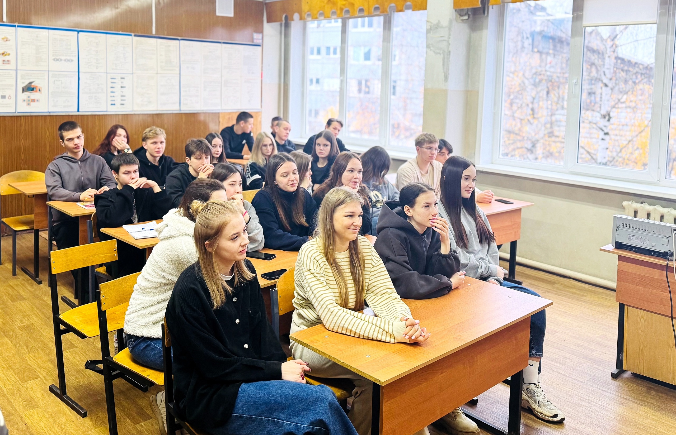 В Твери следователи провели профилактическую беседу со студентами