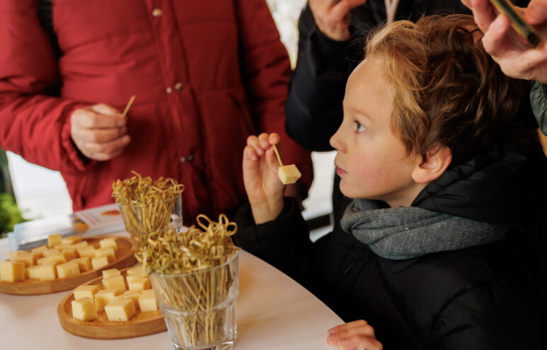 В Тверской области прошел сырный фестиваль «Углече Поле» В Тверской области прошел сырный фестиваль «Углече Поле»