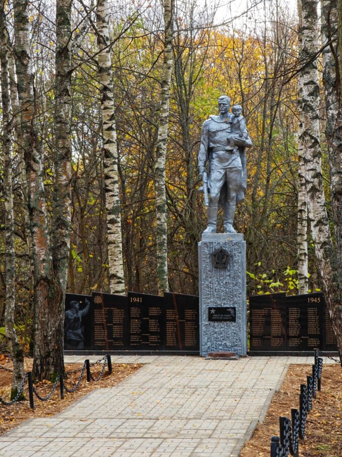 Три мемориала восстановили в Лихославльском округе