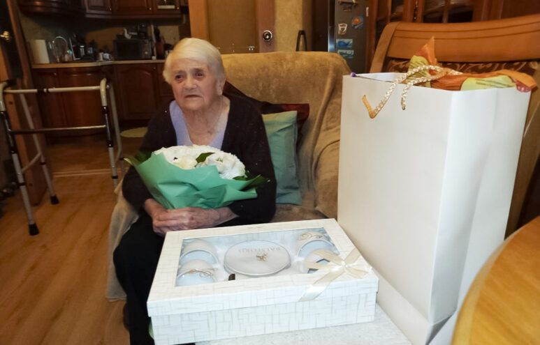 Губернатор Игорь Руденя поздравил со 100-летием труженицу тыла Зою Сергеевну Баранову