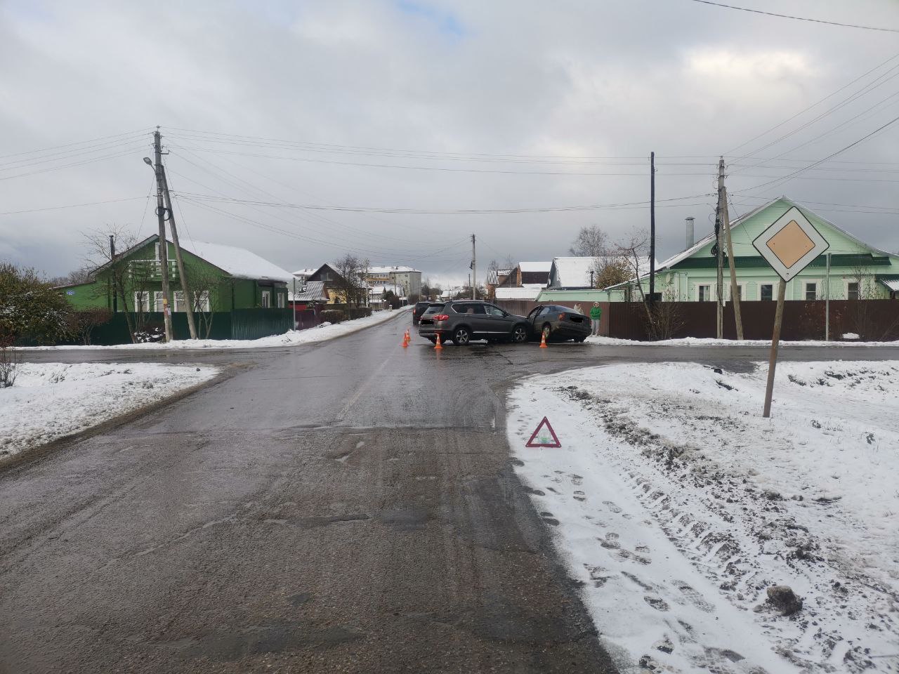 В Калязинском районе произошло сразу две аварии за сутки В Калязинском районе произошло сразу две аварии за сутки