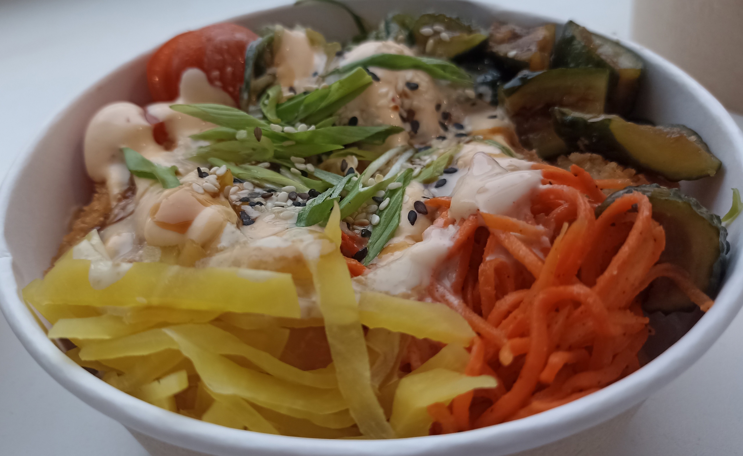 Поели за вас: Мегасытные и громадные поке от The Bowl