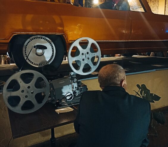 Возвращаясь в прошлое: «Ночь искусств» в Театре кукол удивила зрителей ретро-показом