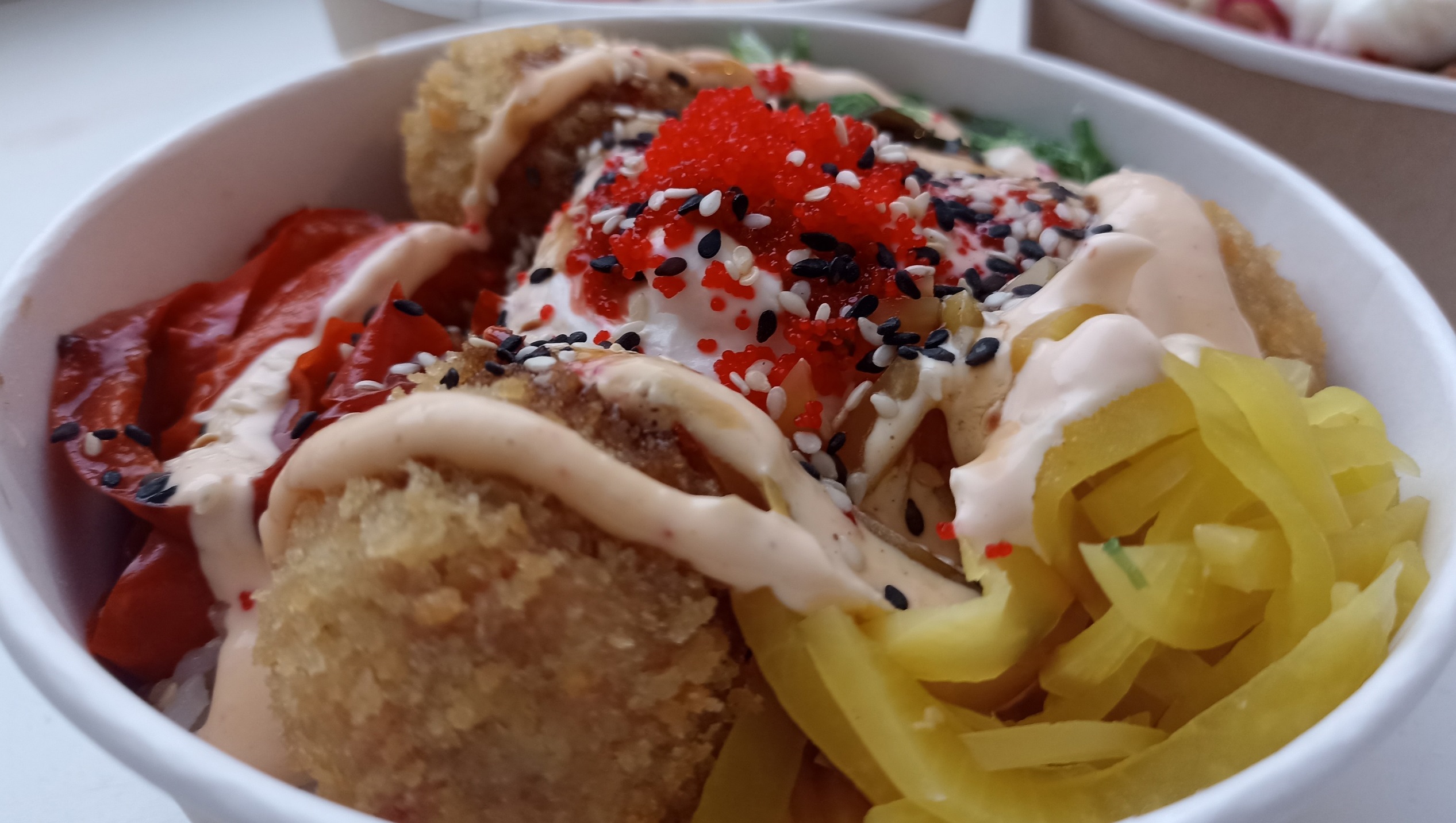 Поели за вас: Мегасытные и громадные поке от The Bowl