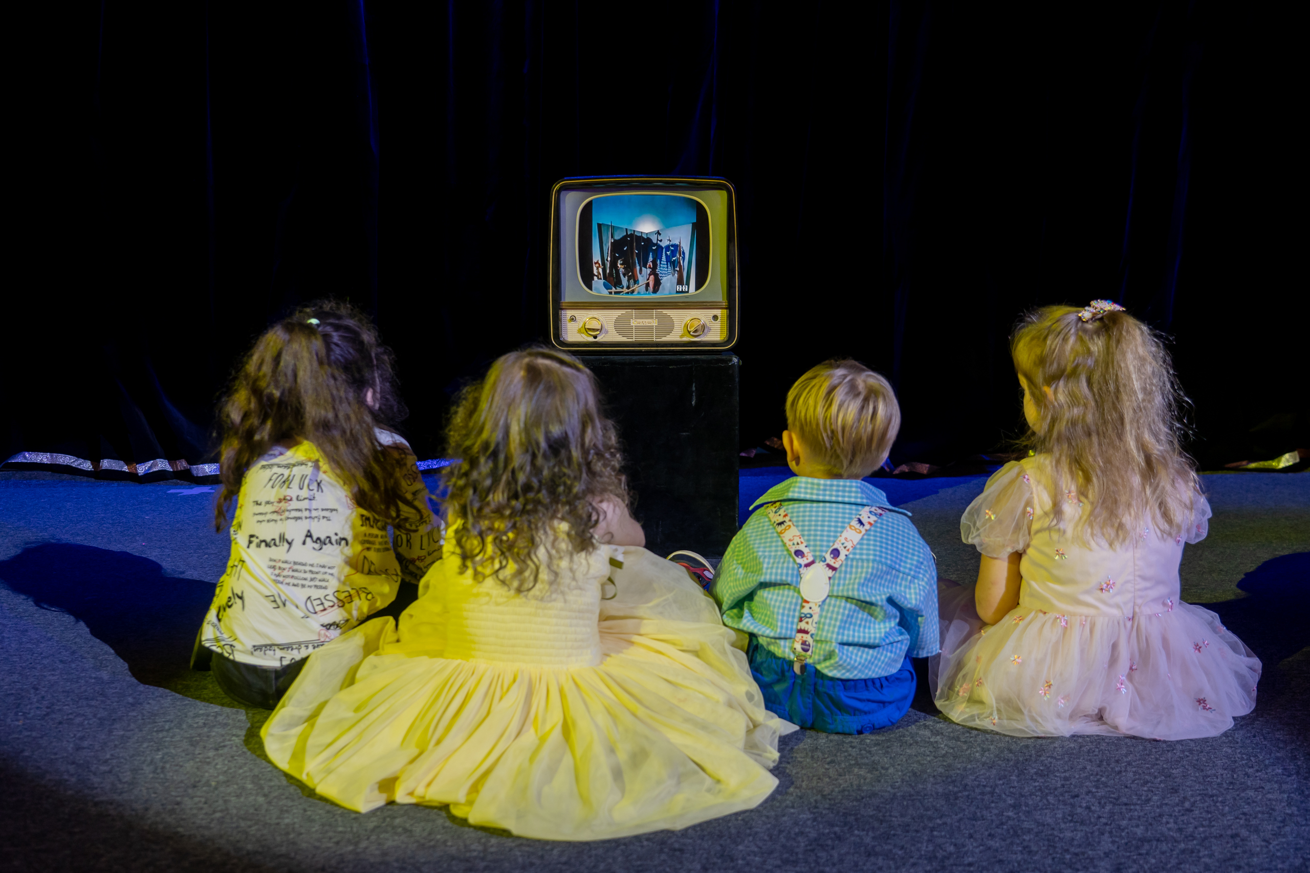 80 лет - всё ещё впереди: Театр кукол ярко отметил юбилей