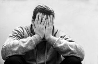 Психологи объяснили, когда стоит обратиться к специалисту