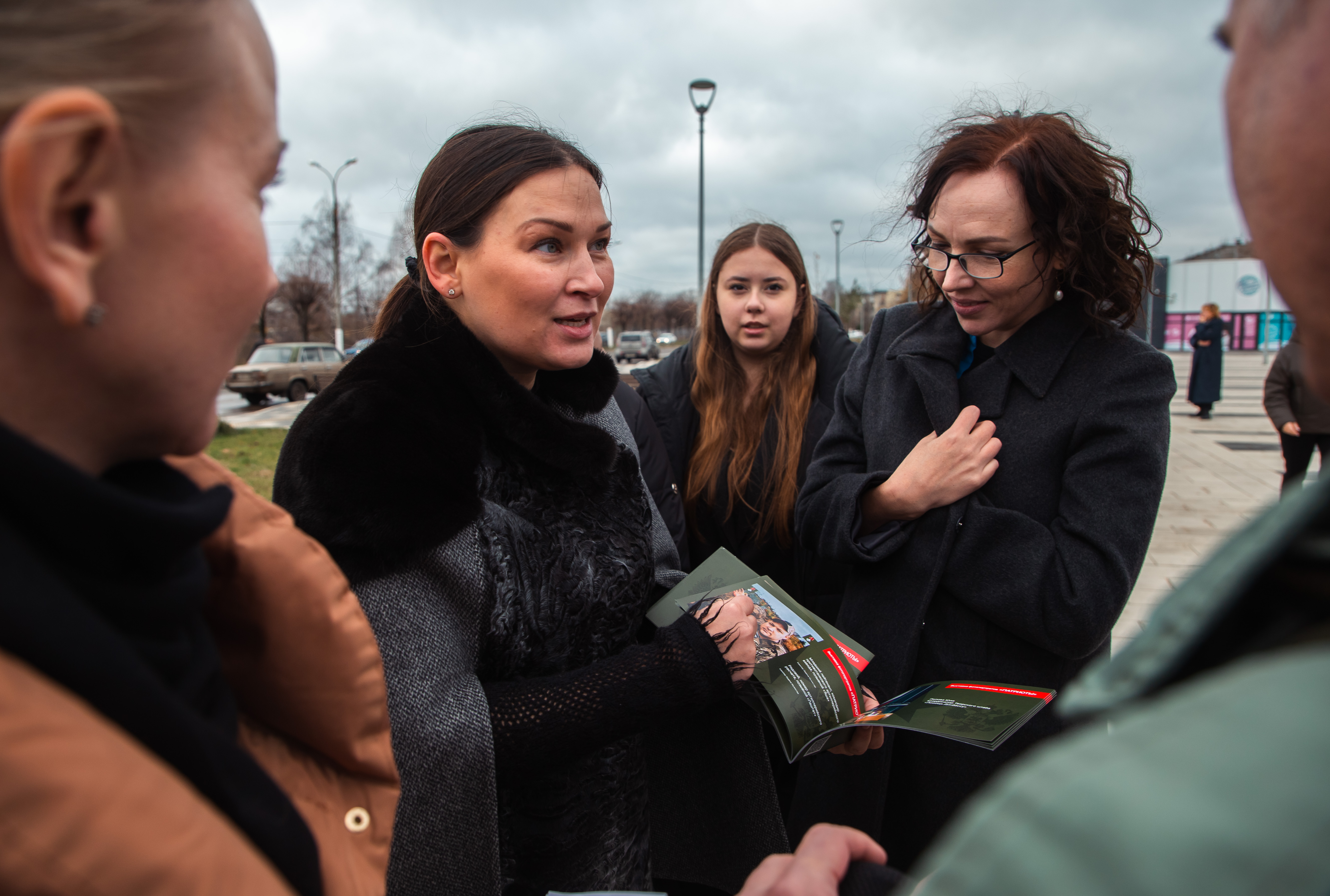 Герои нашего времени: в Твери открылась выставка фотопортретов участников СВО