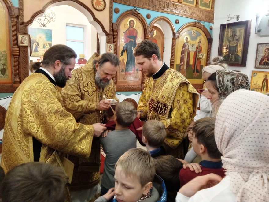 Митрополит Тверской и Кашинский Амвросий совершил Божественную литургию в бологовском храме Митрополит Тверской и Кашинский Амвросий совершил Божественную литургию в бологовском храме