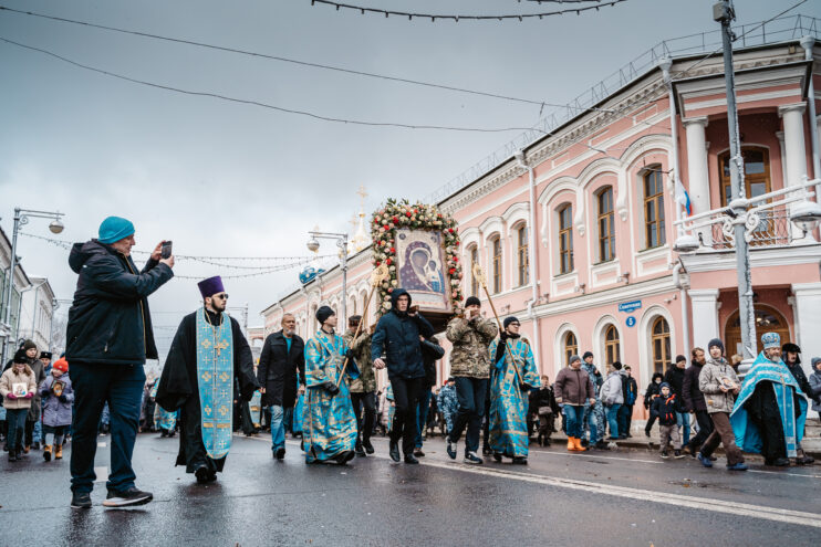 В день Казанской иконы Божией Матери в Твери прошёл Крестный ход