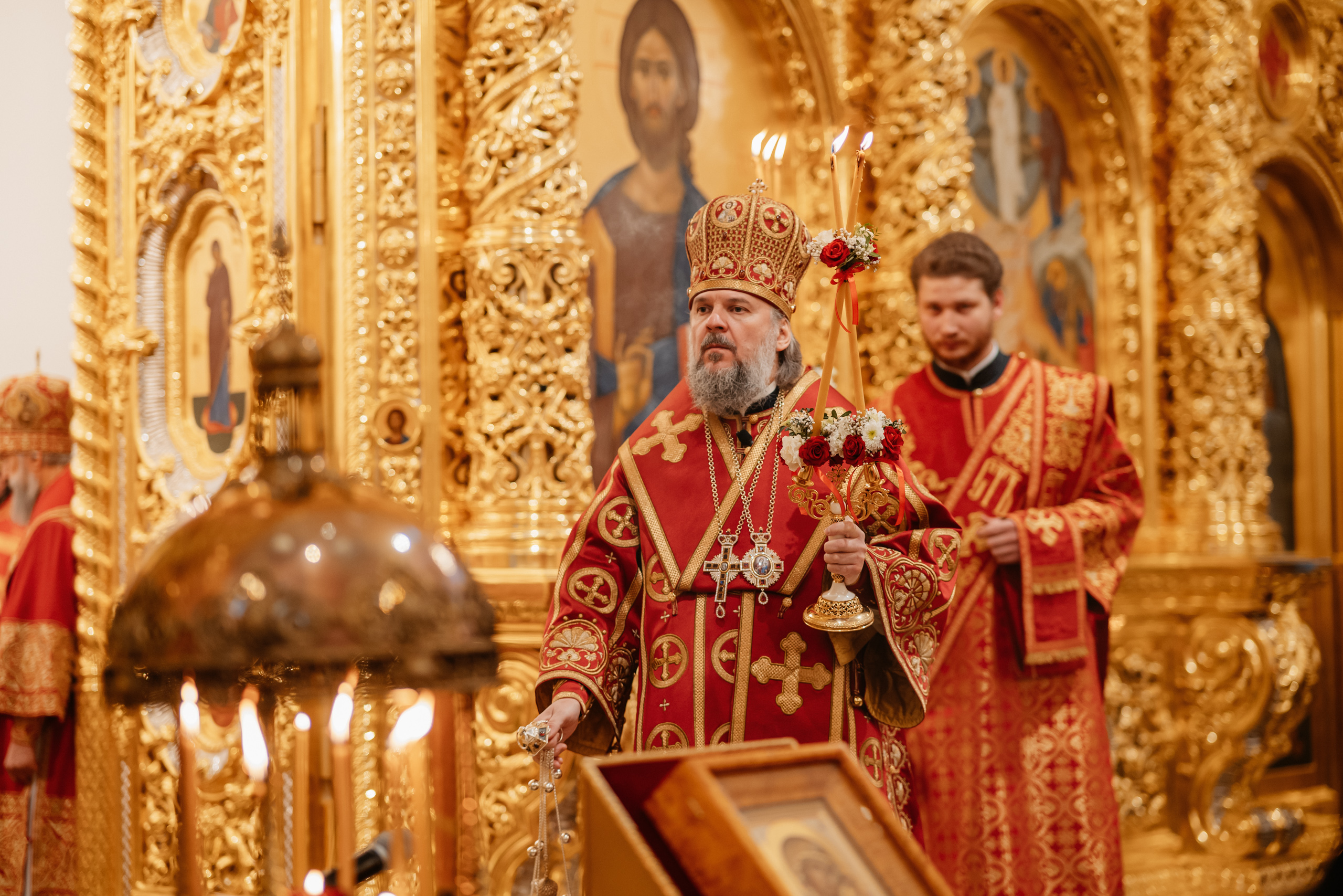 Большой фоторепортаж с литургии в День памяти Михаила Тверского