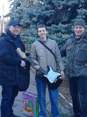 Игорь Руденя исполнил новогодние мечты участников акции «Ёлка желаний» Игорь Руденя Исполнил новогодние мечты участников акции «Ёлка желаний»