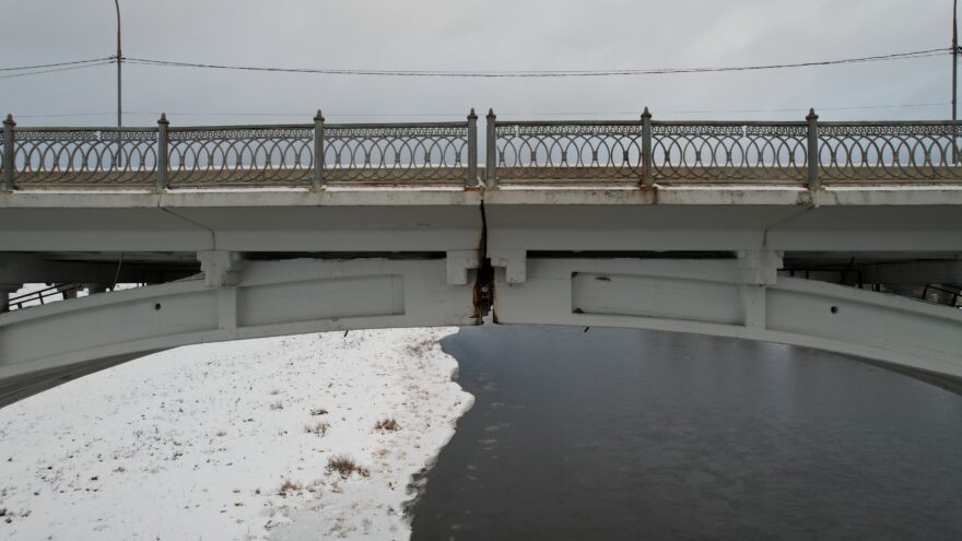 В Старице Тверской области дополнительно обследовали мост и не нашли дефектов