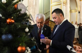 Игорь Руденя исполнит новогодние мечты юных жителей Тверской области и города Бердянска