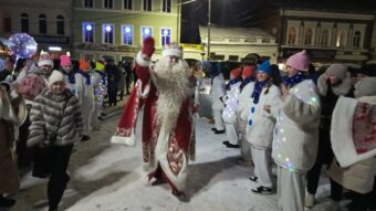 Вышний Волочек торжественно встречал Деда Мороза