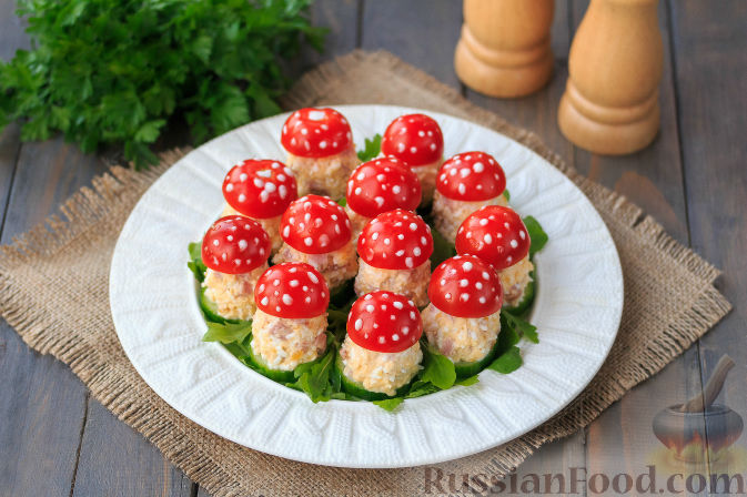 Чем угостить Змею: Рецепты вкусных блюд к новогоднему столу