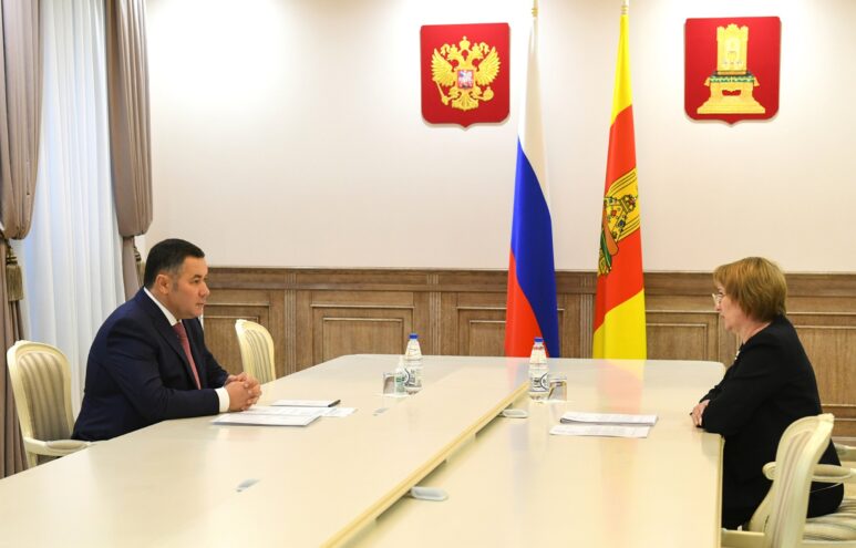 Игорь Руденя провёл встречу с главой Фировского округа Еленой Самодуровой